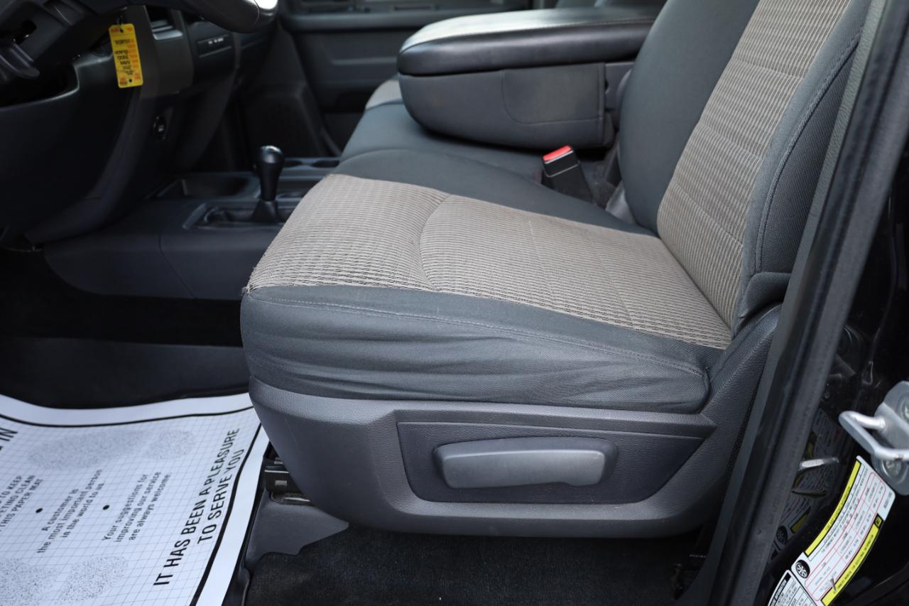 RAM 3500 4WD Crew Cab 169" ST 2011