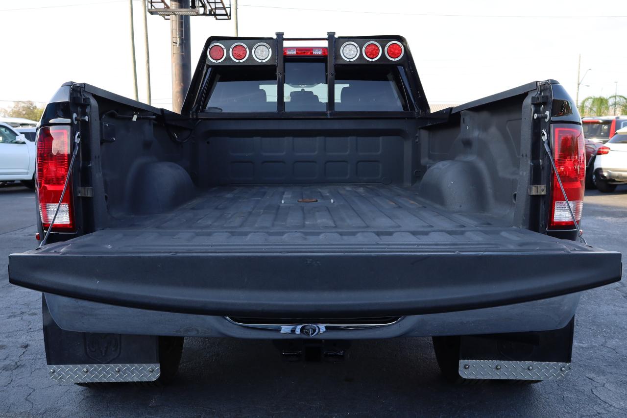 RAM 3500 4WD Crew Cab 169" ST 2011