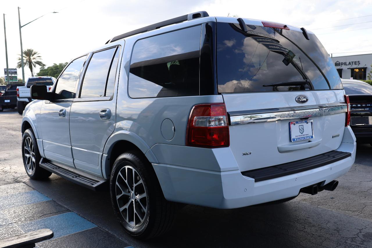 Ford Expedition 2WD 4dr XLT 2016