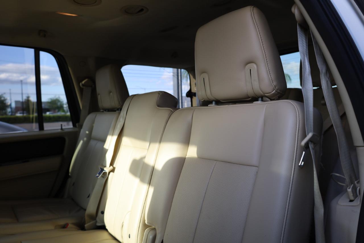 Ford Expedition 2WD 4dr XLT 2016