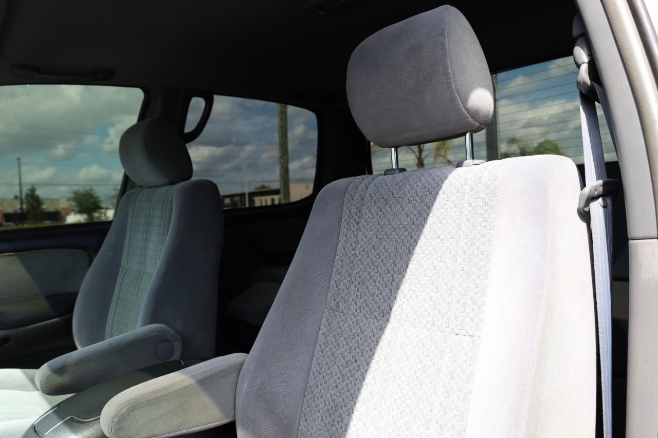 Toyota Tundra DoubleCab V8 SR5 4WD (Natl) 2005