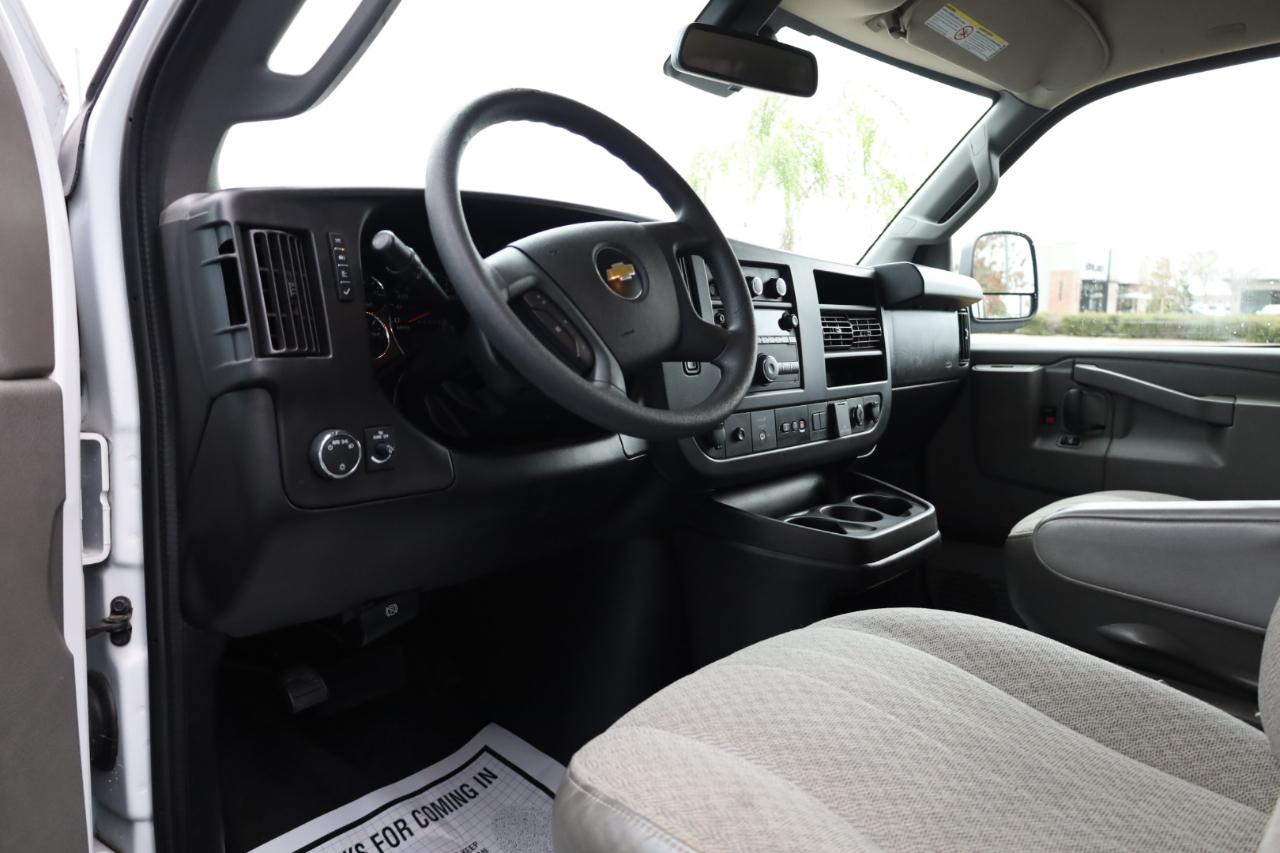 Chevrolet Express Passenger RWD 3500 155" LT 2020