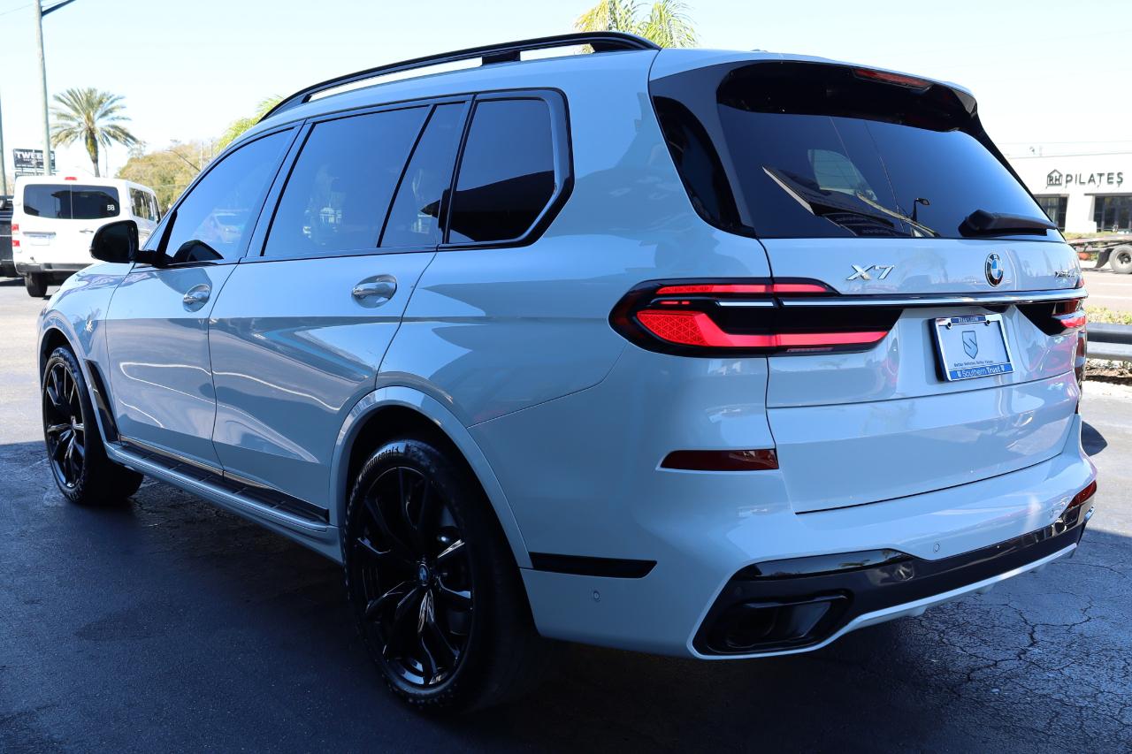 BMW X7 xDrive40i Sports Activity Vehicle 2023