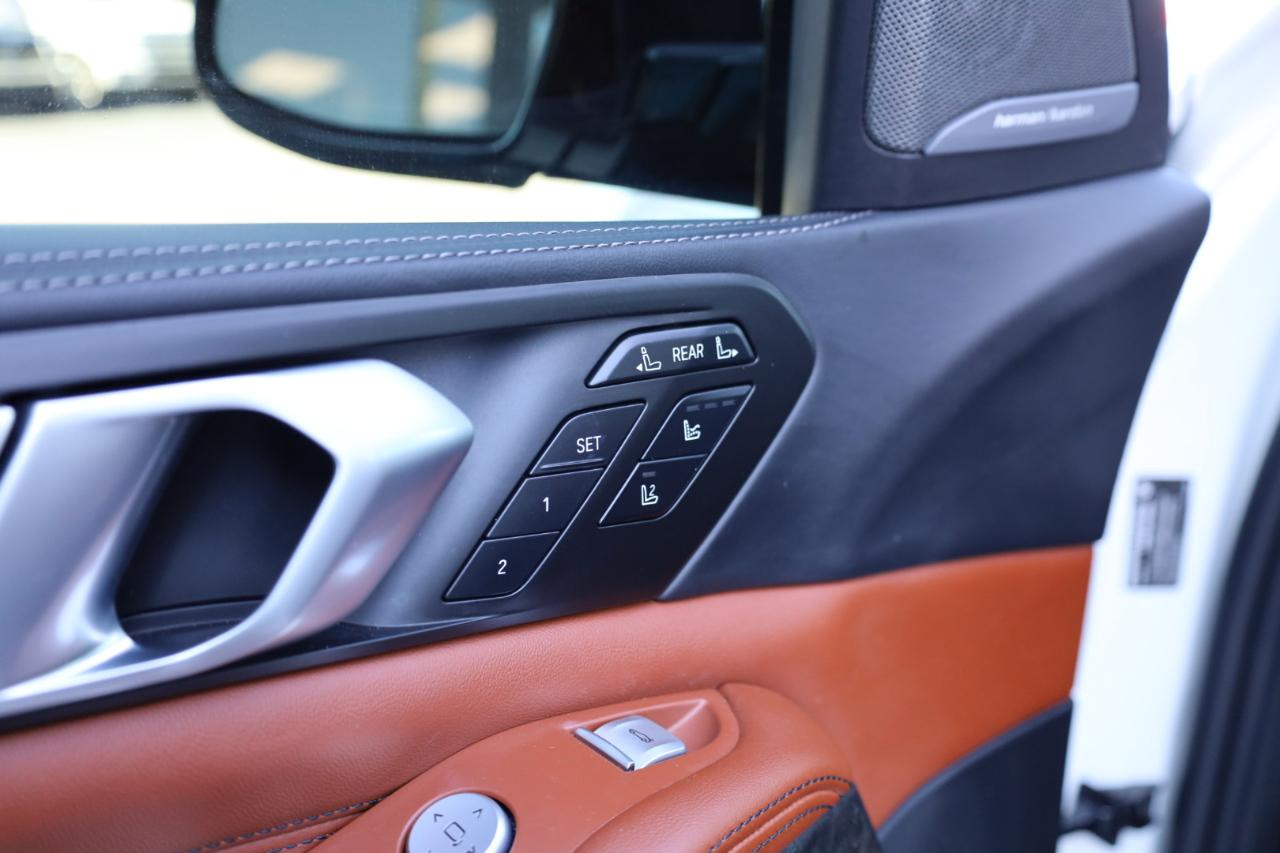 BMW X7 xDrive40i Sports Activity Vehicle 2023