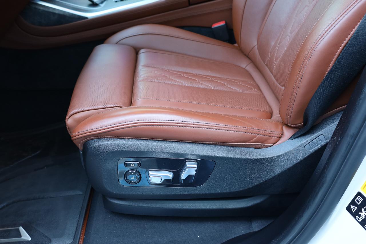 BMW X7 xDrive40i Sports Activity Vehicle 2023