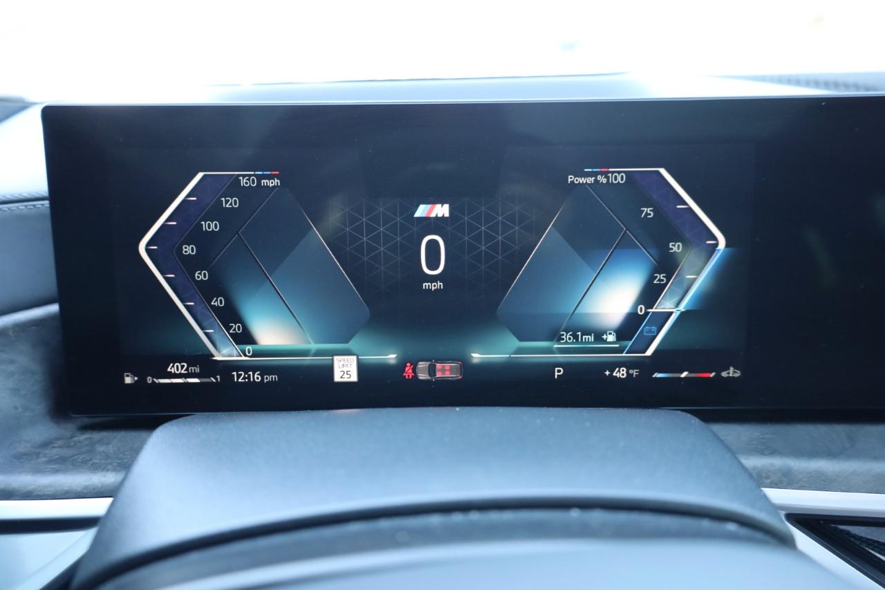 BMW X7 xDrive40i Sports Activity Vehicle 2023