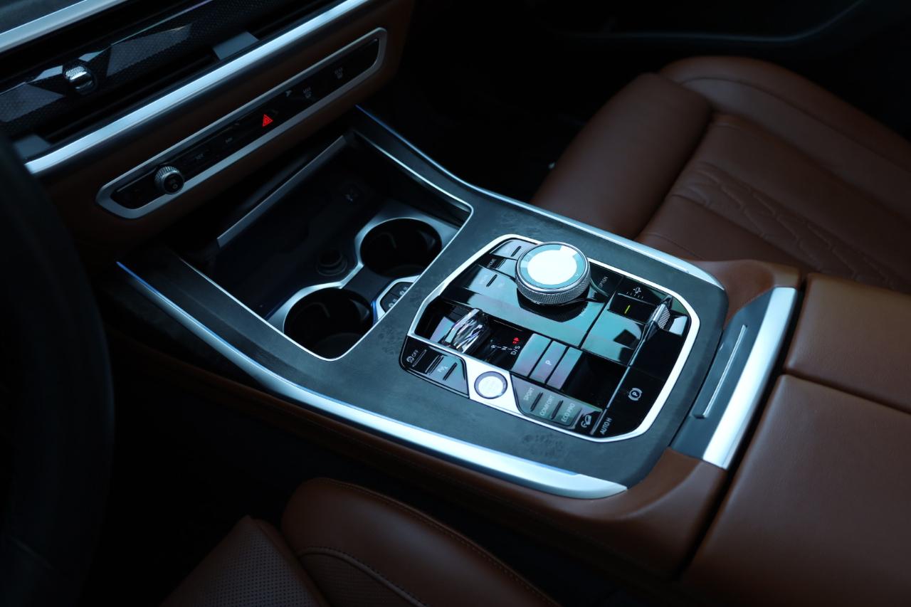 BMW X7 xDrive40i Sports Activity Vehicle 2023