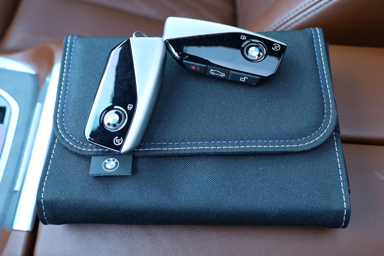 BMW X7 xDrive40i Sports Activity Vehicle 2023