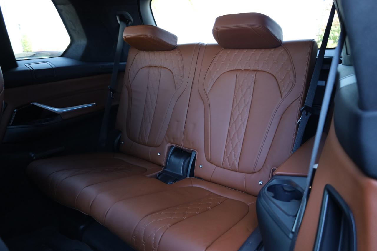 BMW X7 xDrive40i Sports Activity Vehicle 2023