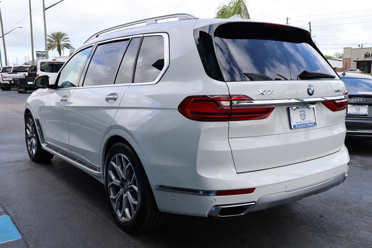 BMW X7 xDrive50i Sports Activity Vehicle 2020