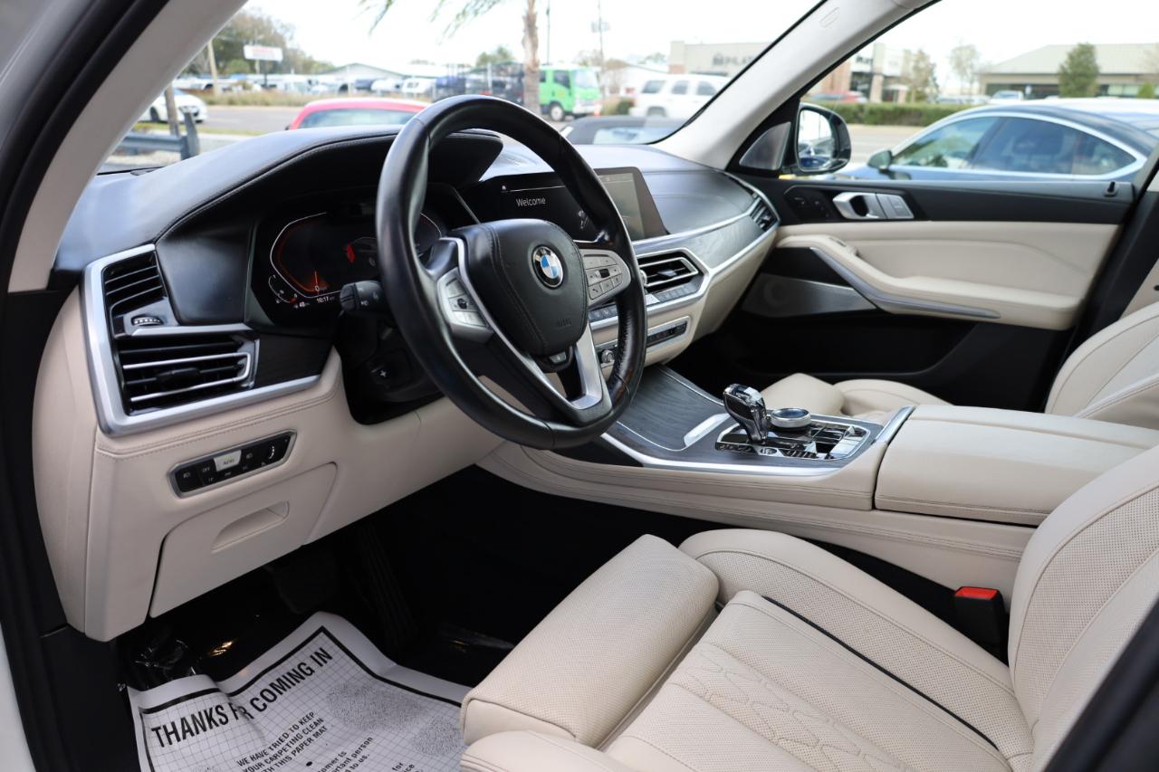 BMW X7 xDrive50i Sports Activity Vehicle 2020