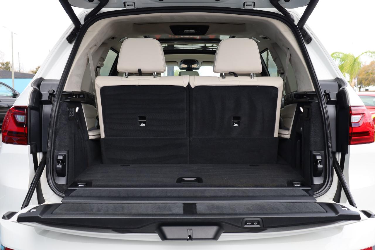 BMW X7 xDrive50i Sports Activity Vehicle 2020