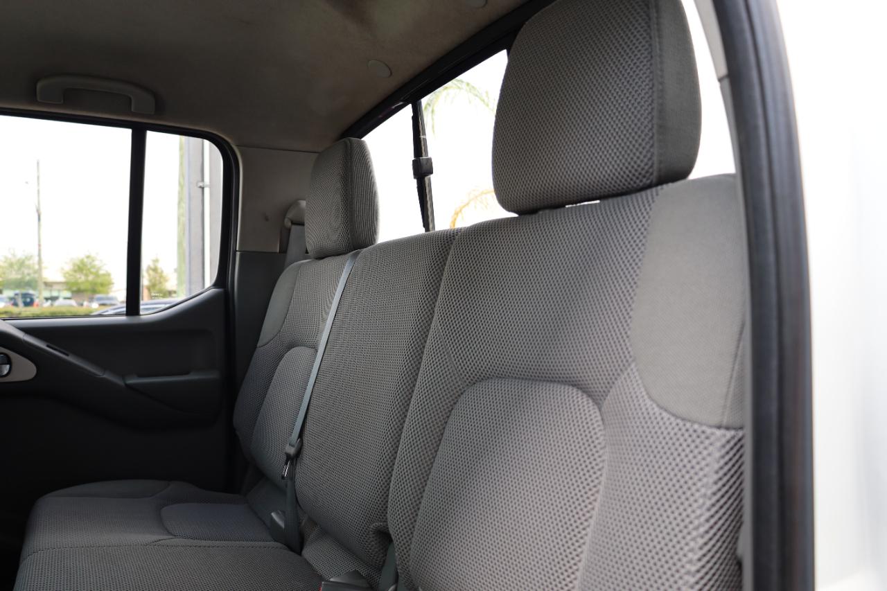 Nissan Frontier 2017.5 Crew Cab 4x4 SV V6 Auto 2017