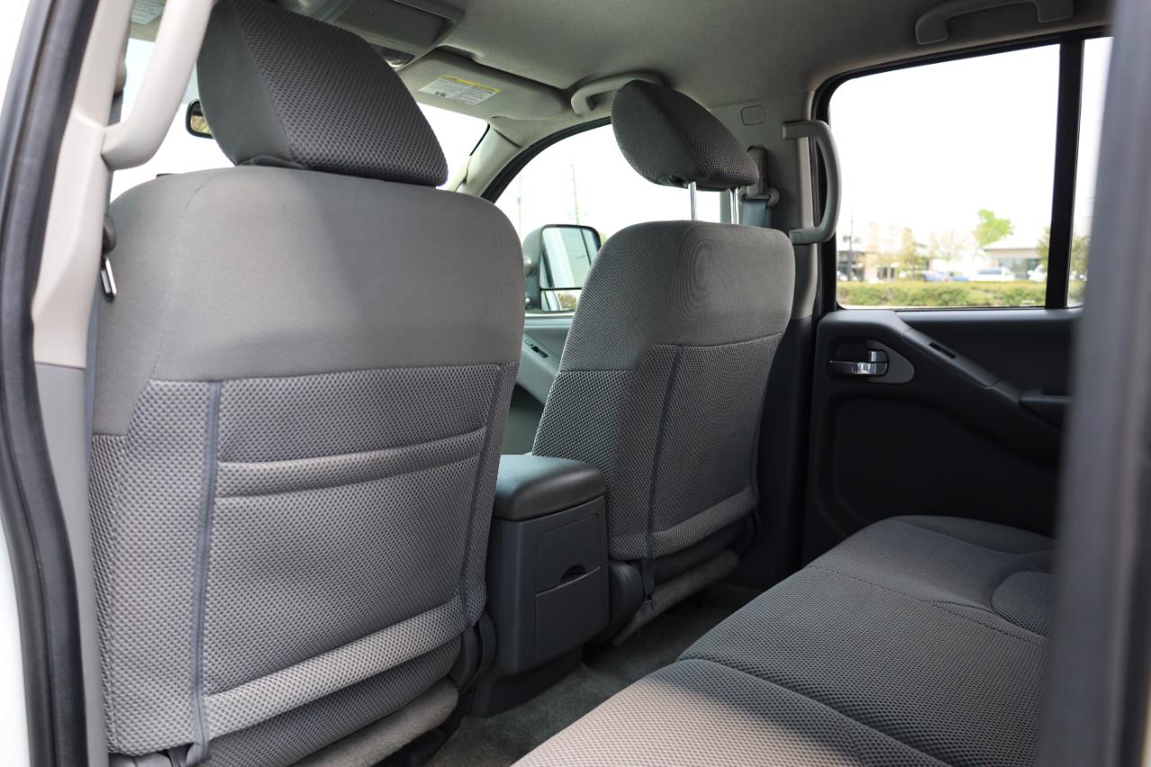 Nissan Frontier 2017.5 Crew Cab 4x4 SV V6 Auto 2017