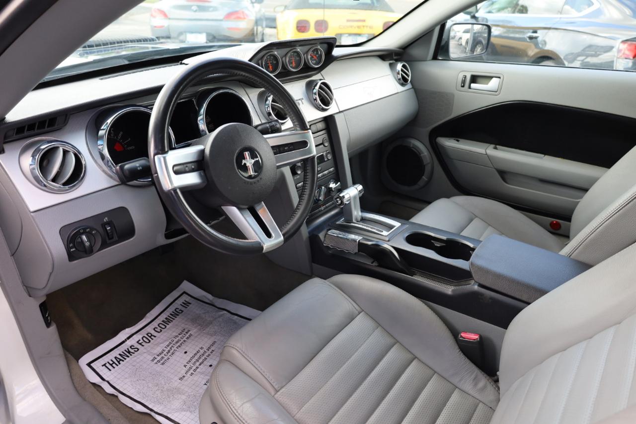 Ford Mustang 2dr Cpe GT Deluxe 2006
