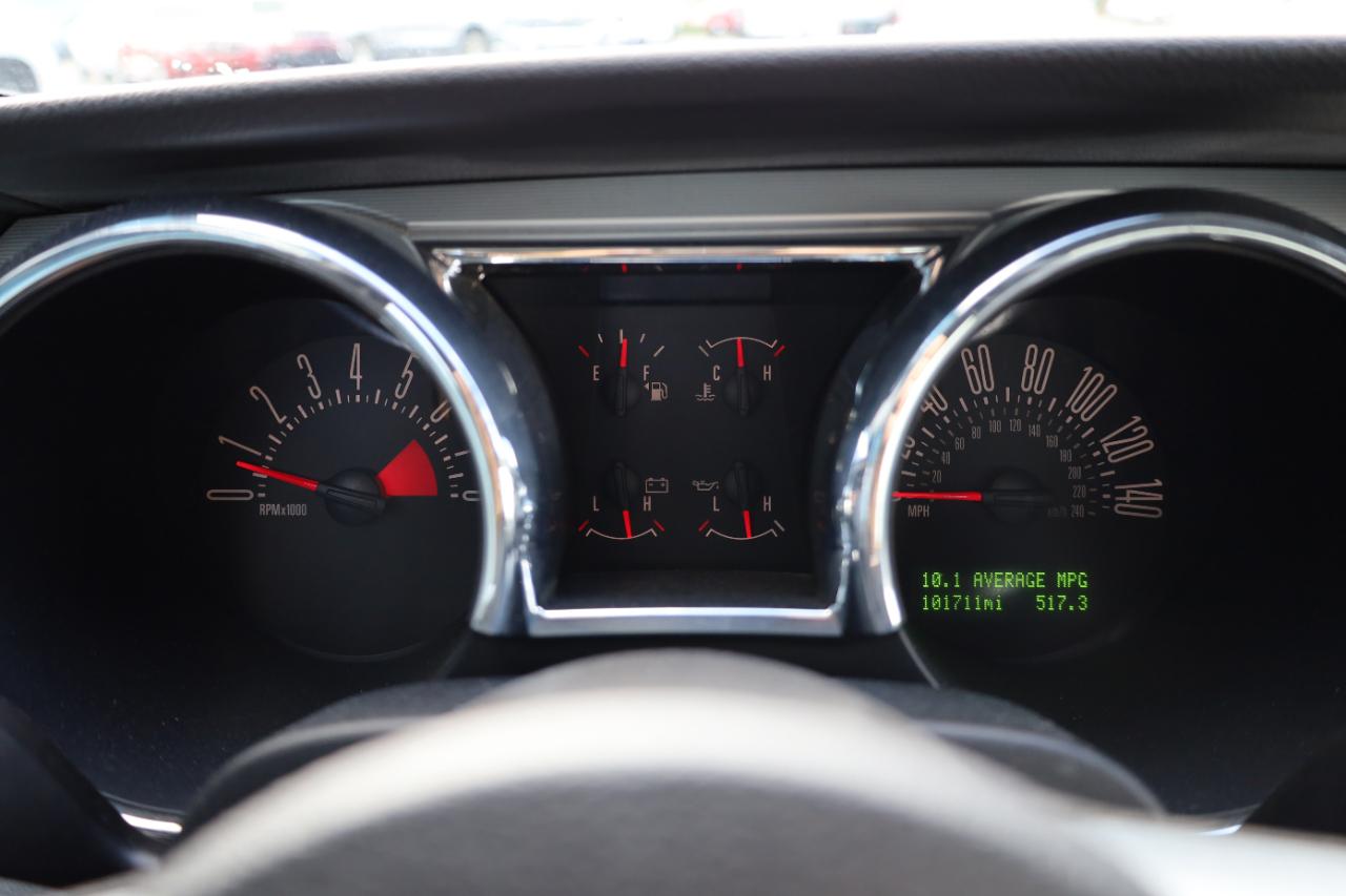 Ford Mustang 2dr Cpe GT Deluxe 2006