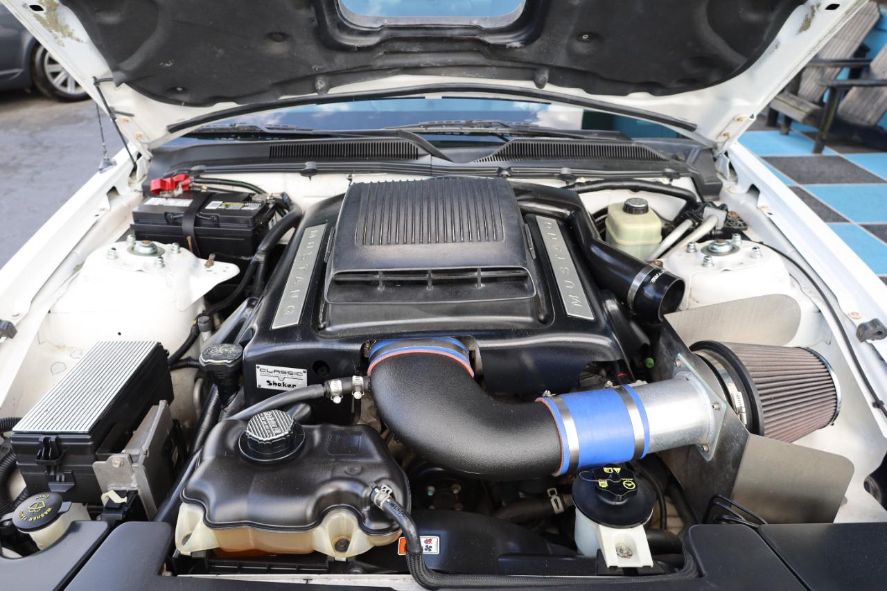 Ford Mustang 2dr Cpe GT Deluxe 2006