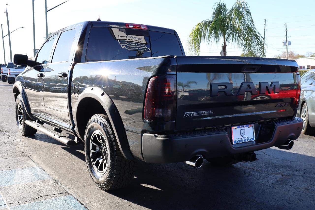 RAM 1500 4WD Crew Cab 140.5" Rebel 2016