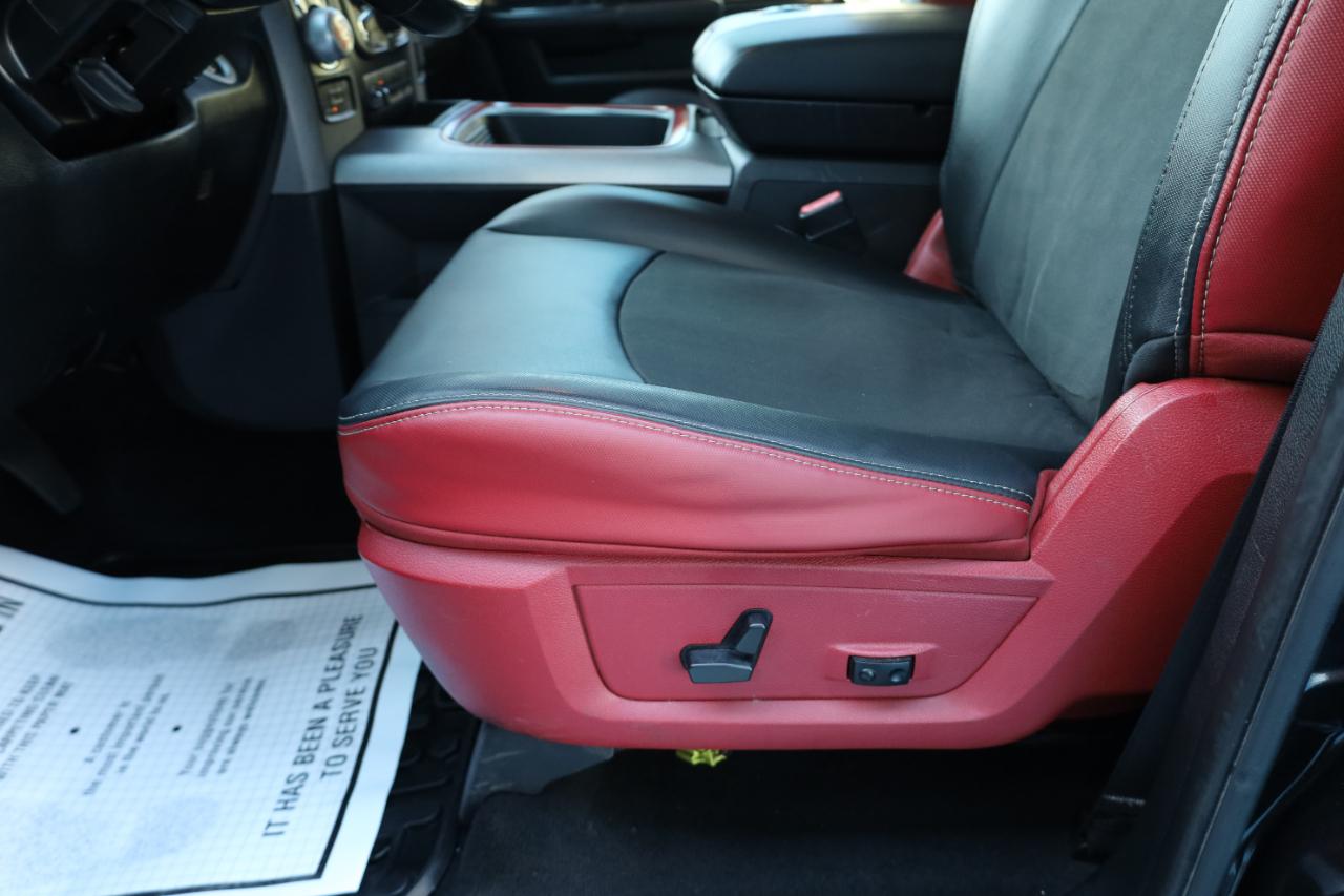 RAM 1500 4WD Crew Cab 140.5" Rebel 2016