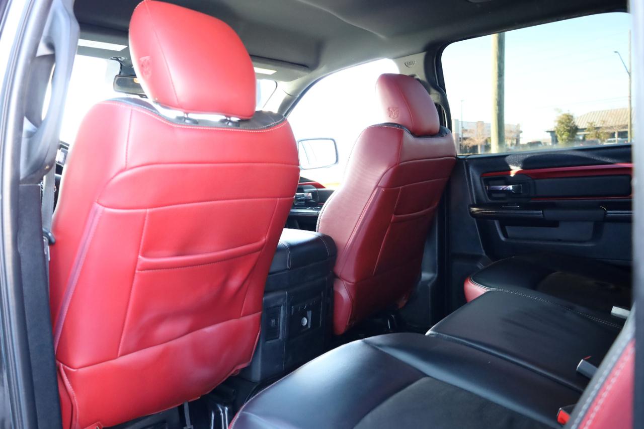 RAM 1500 4WD Crew Cab 140.5" Rebel 2016