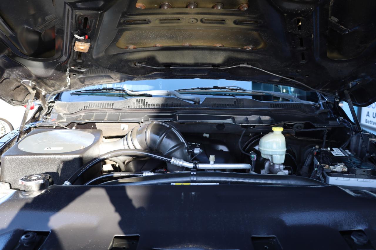 RAM 1500 4WD Crew Cab 140.5" Rebel 2016