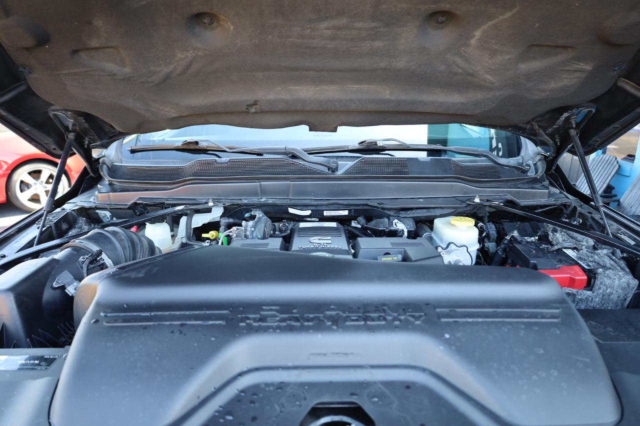 RAM 2500 Laramie 4x4 Mega Cab 6'4" Box 2019