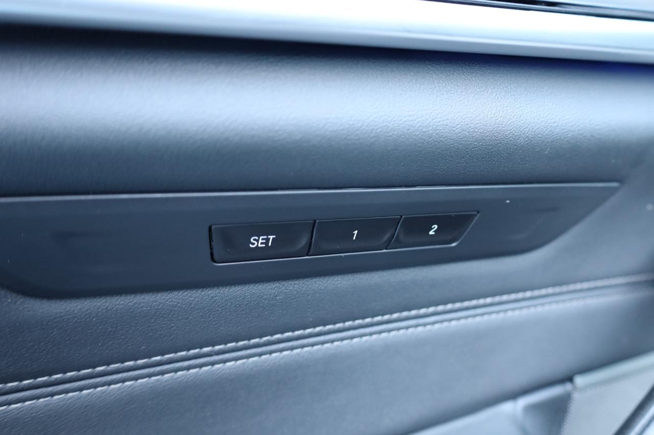 BMW 5 Series M550i xDrive Sedan 2021