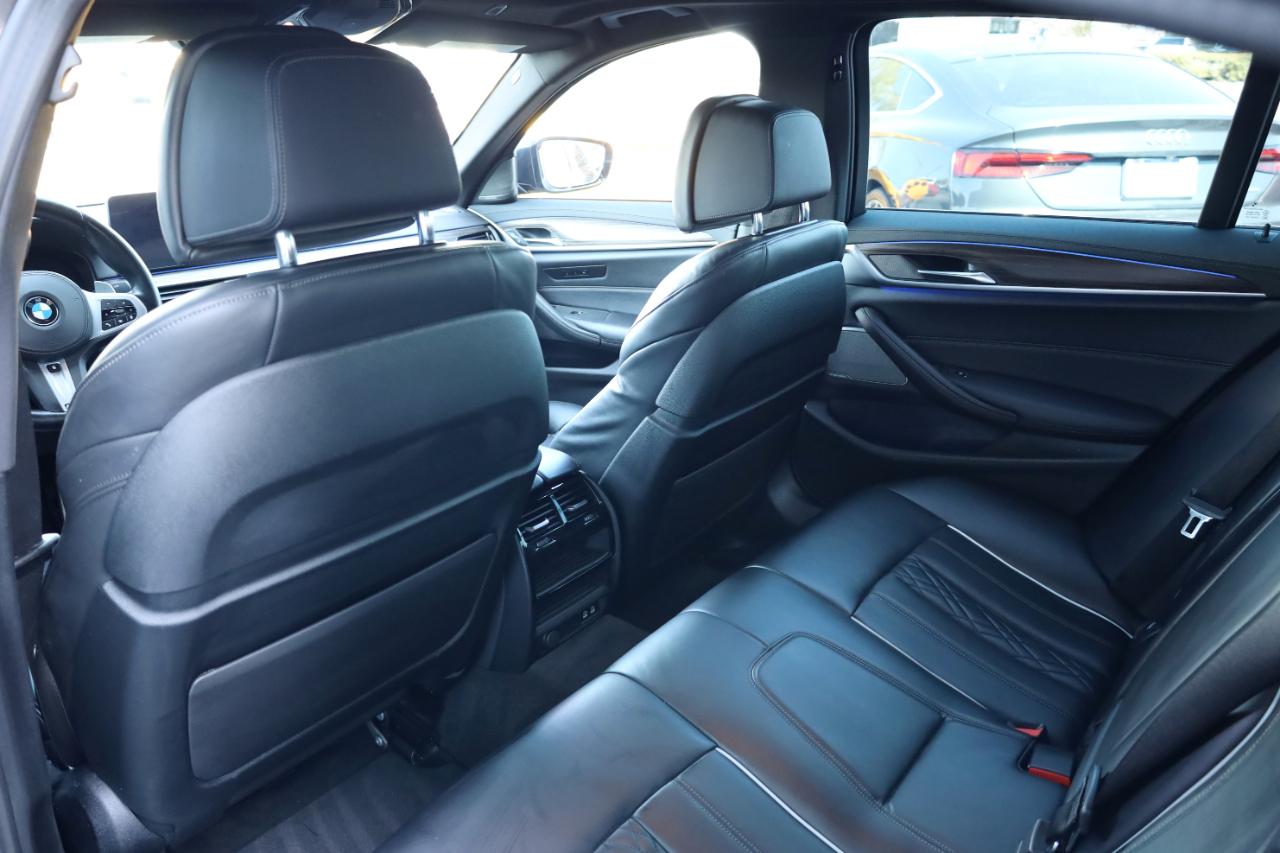 BMW 5 Series M550i xDrive Sedan 2021