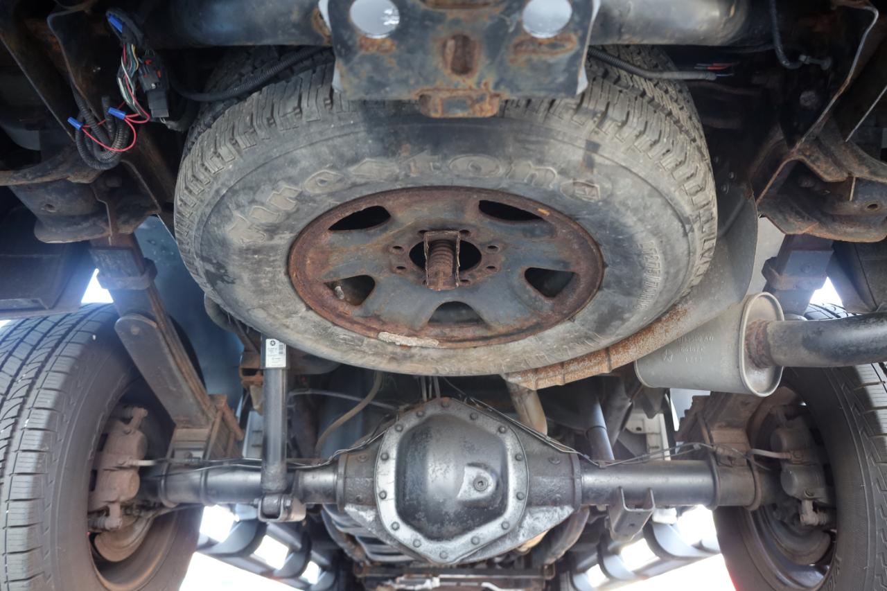 RAM 3500 Tradesman 4x4 Crew Cab 6'4" Box 2017