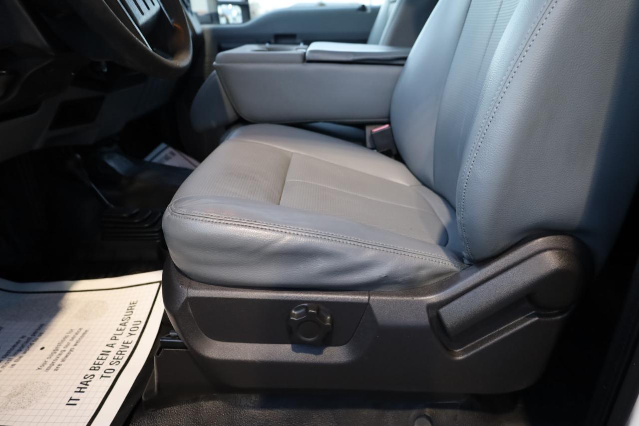 Ford Super Duty F-450 DRW 4WD Crew Cab 172" XL 2015