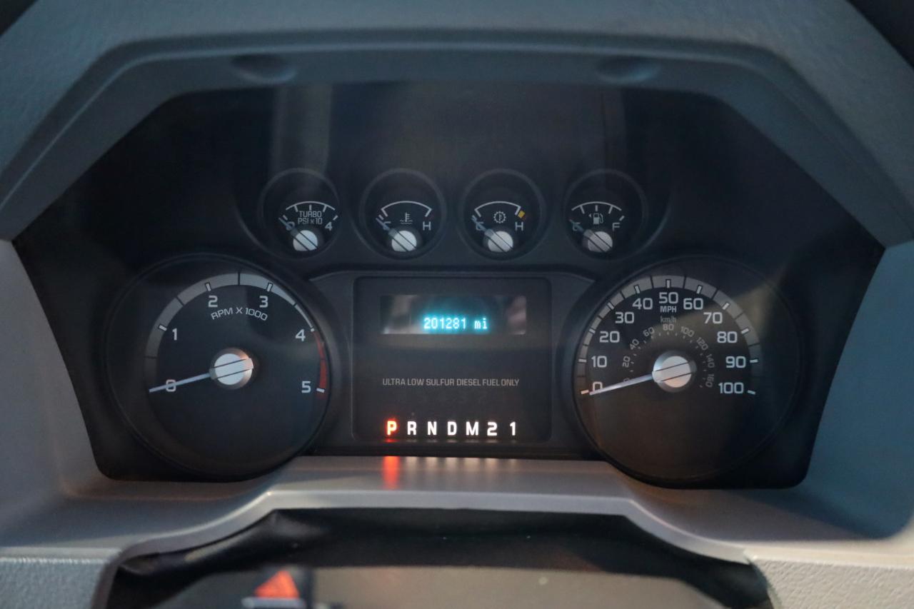 Ford Super Duty F-450 DRW 4WD Crew Cab 172" XL 2015