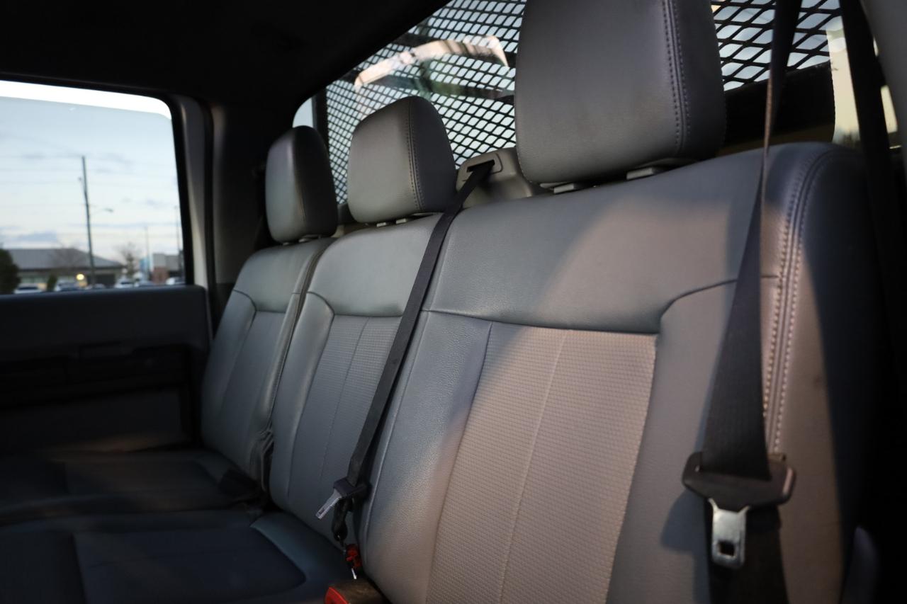 Ford Super Duty F-450 DRW 4WD Crew Cab 172" XL 2015