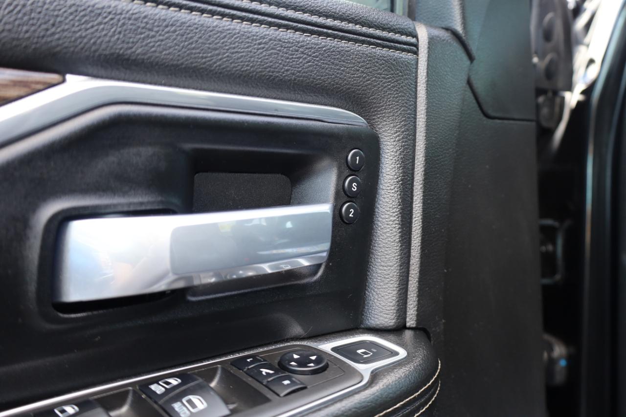 RAM 3500 Laramie 4x4 Crew Cab 8' Box 2021