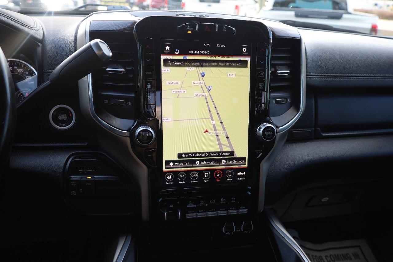 RAM 3500 Laramie 4x4 Crew Cab 8' Box 2021