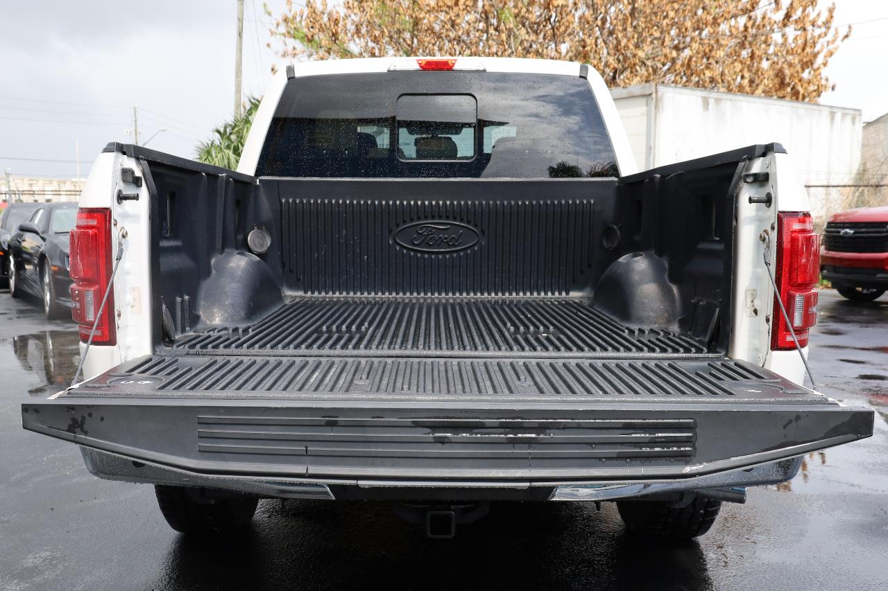 Ford F-150 Lariat 2WD SuperCrew 5.5' Box 2017