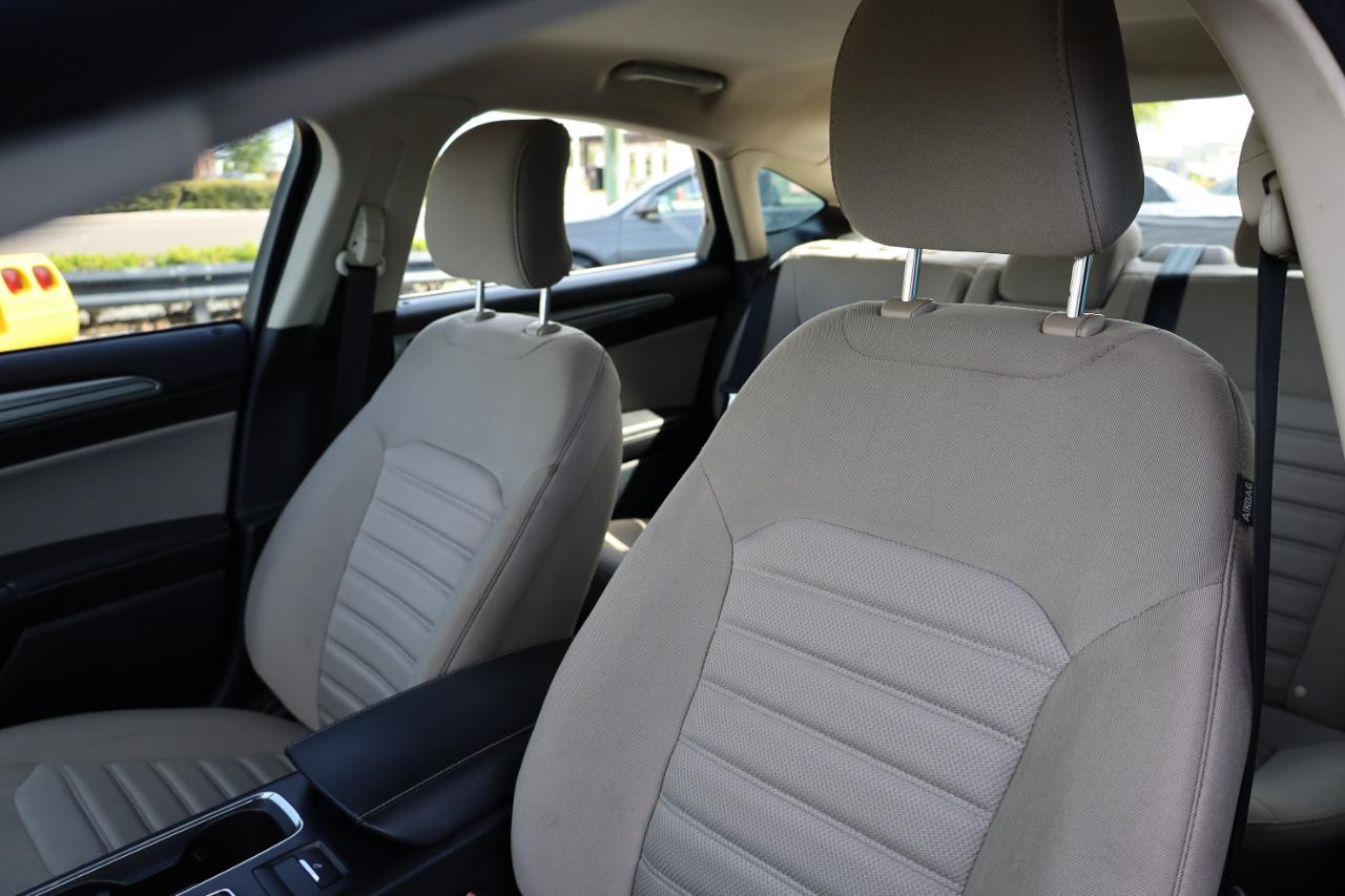 Ford Fusion S FWD 2019