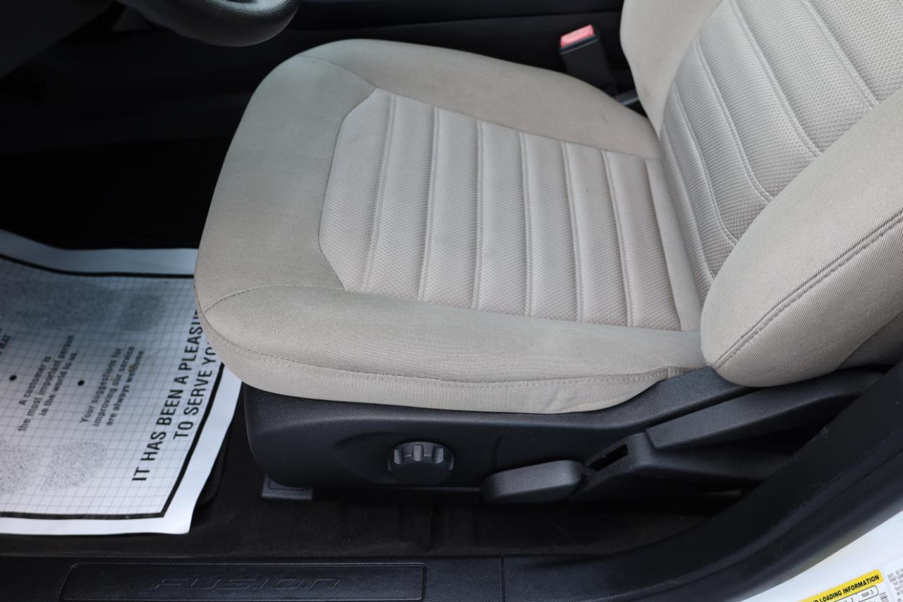 Ford Fusion S FWD 2019