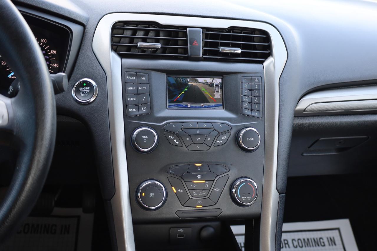 Ford Fusion S FWD 2019