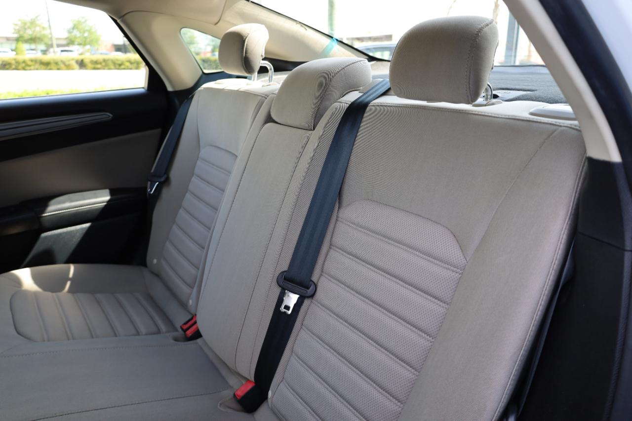 Ford Fusion S FWD 2019