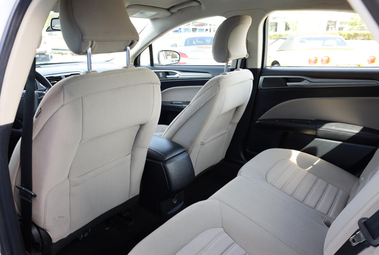 Ford Fusion S FWD 2019