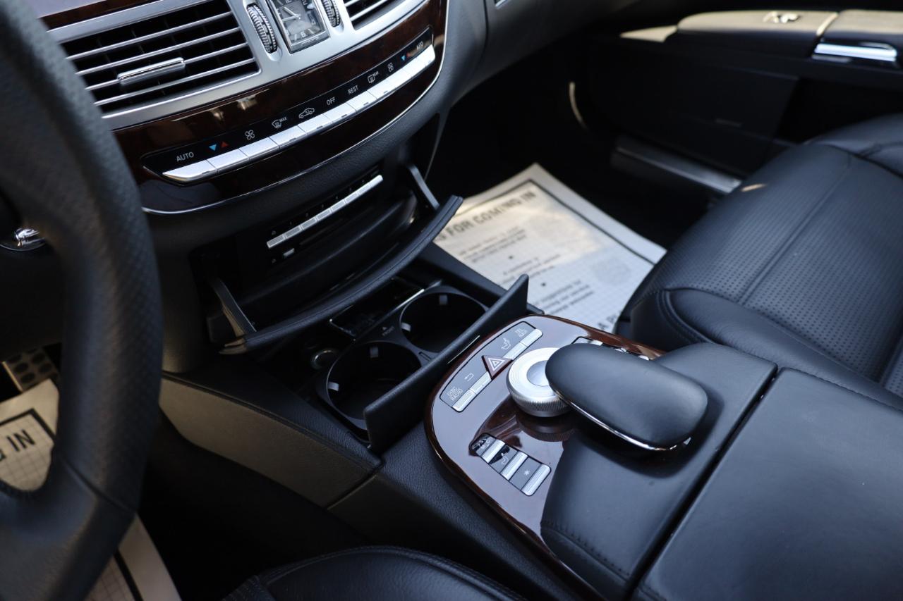 Mercedes-Benz S-Class 4dr Sdn 6.3L V8 AMG RWD 2009
