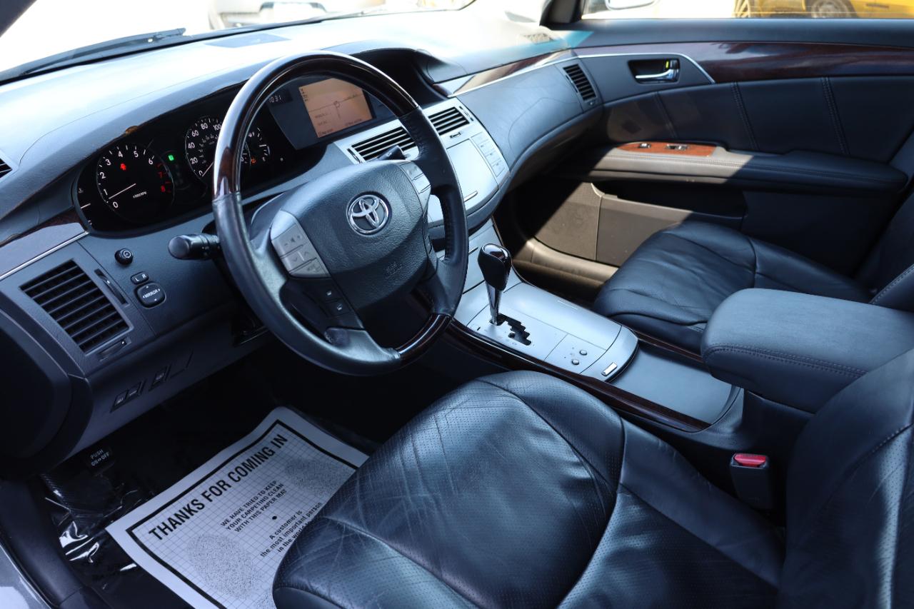 Toyota Avalon 4dr Sdn Limited (Natl) 2010