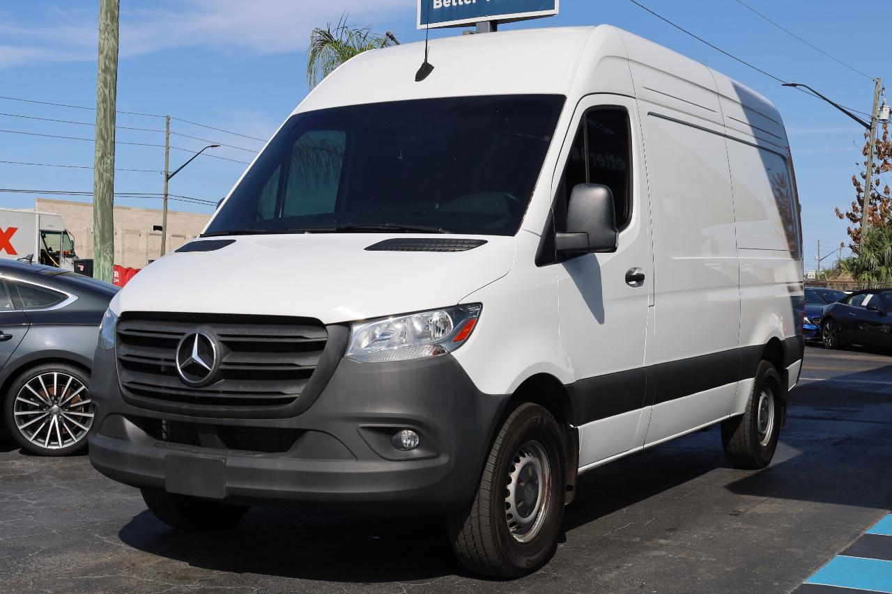 Mercedes-Benz Sprinter Van 2500 Standard Roof I4 Diesel 144" RWD 2024
