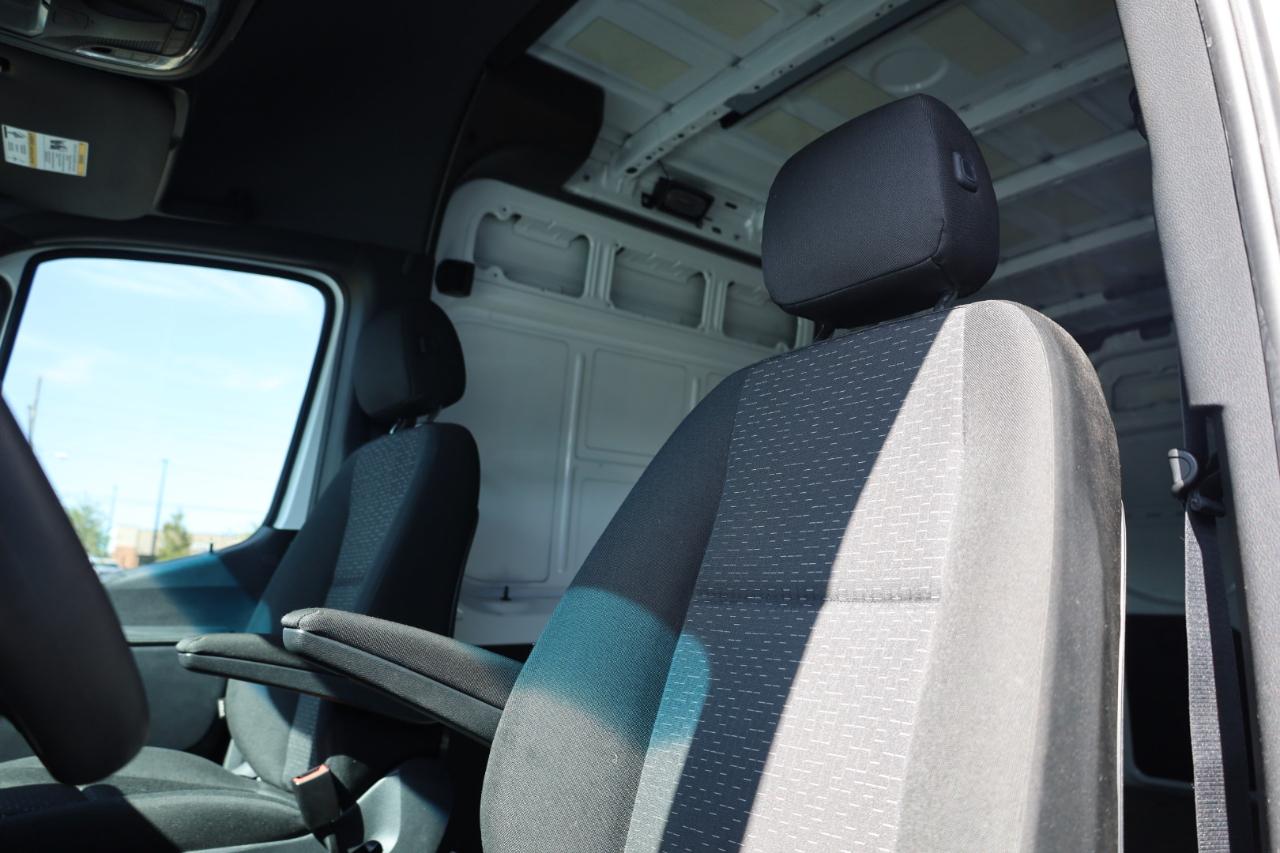 Mercedes-Benz Sprinter Van 2500 Standard Roof I4 Diesel 144" RWD 2024