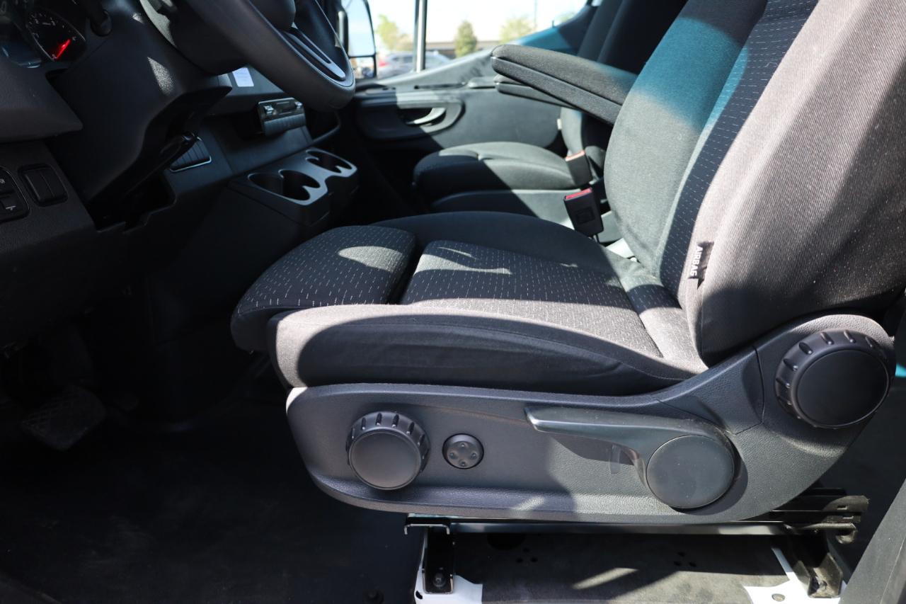 Mercedes-Benz Sprinter Van 2500 Standard Roof I4 Diesel 144" RWD 2024