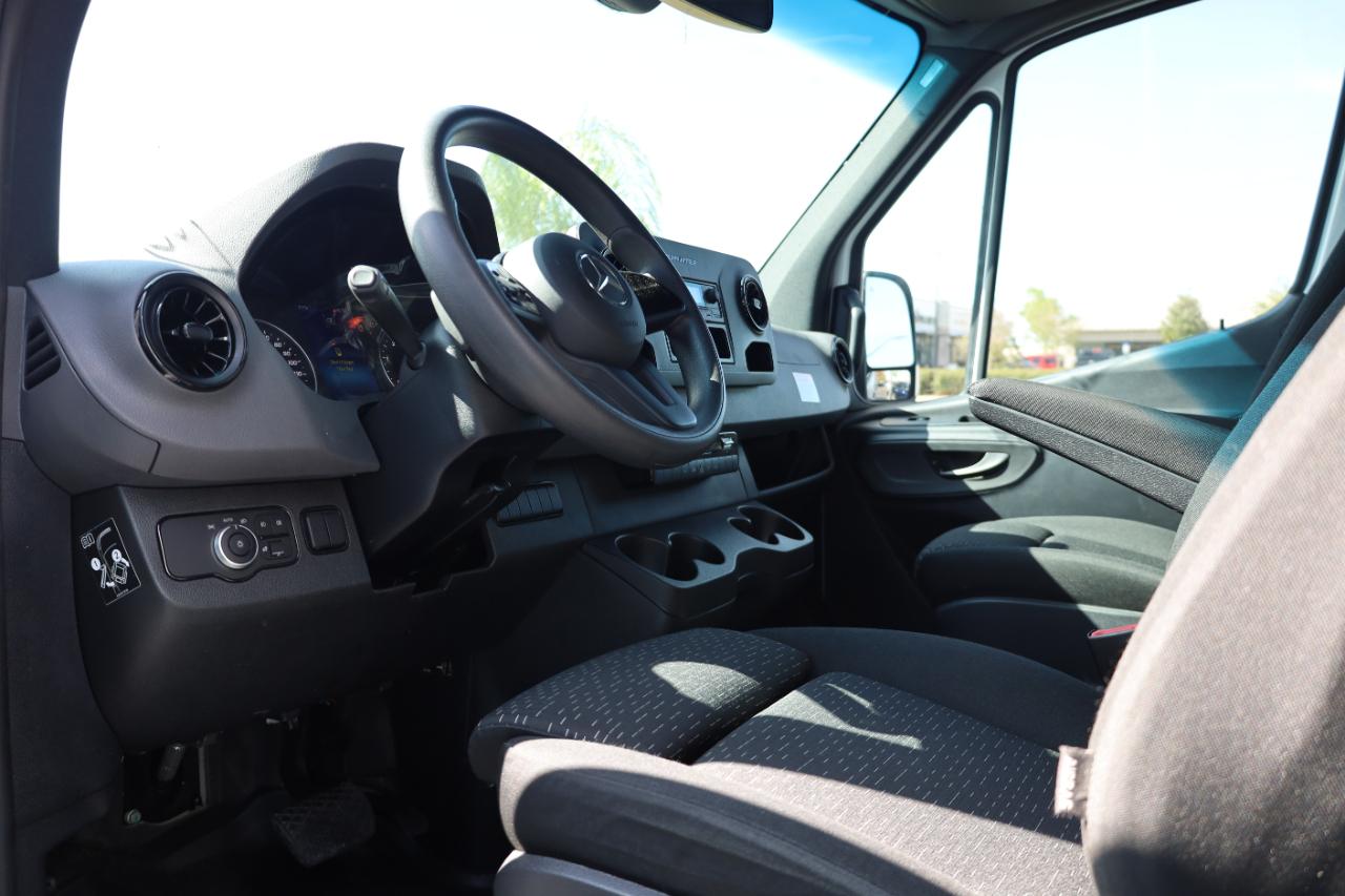 Mercedes-Benz Sprinter Van 2500 Standard Roof I4 Diesel 144" RWD 2024