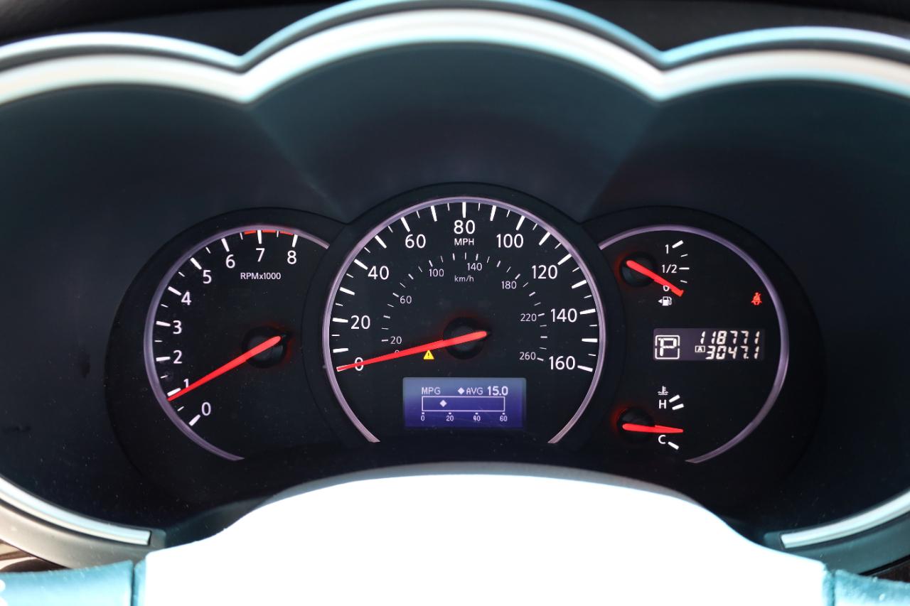 Nissan Quest 4dr SV 2015
