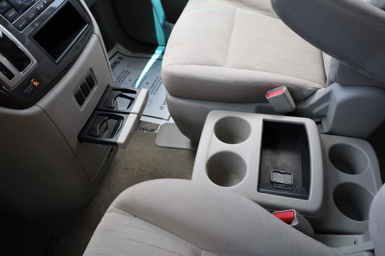 Nissan Quest 4dr SV 2015