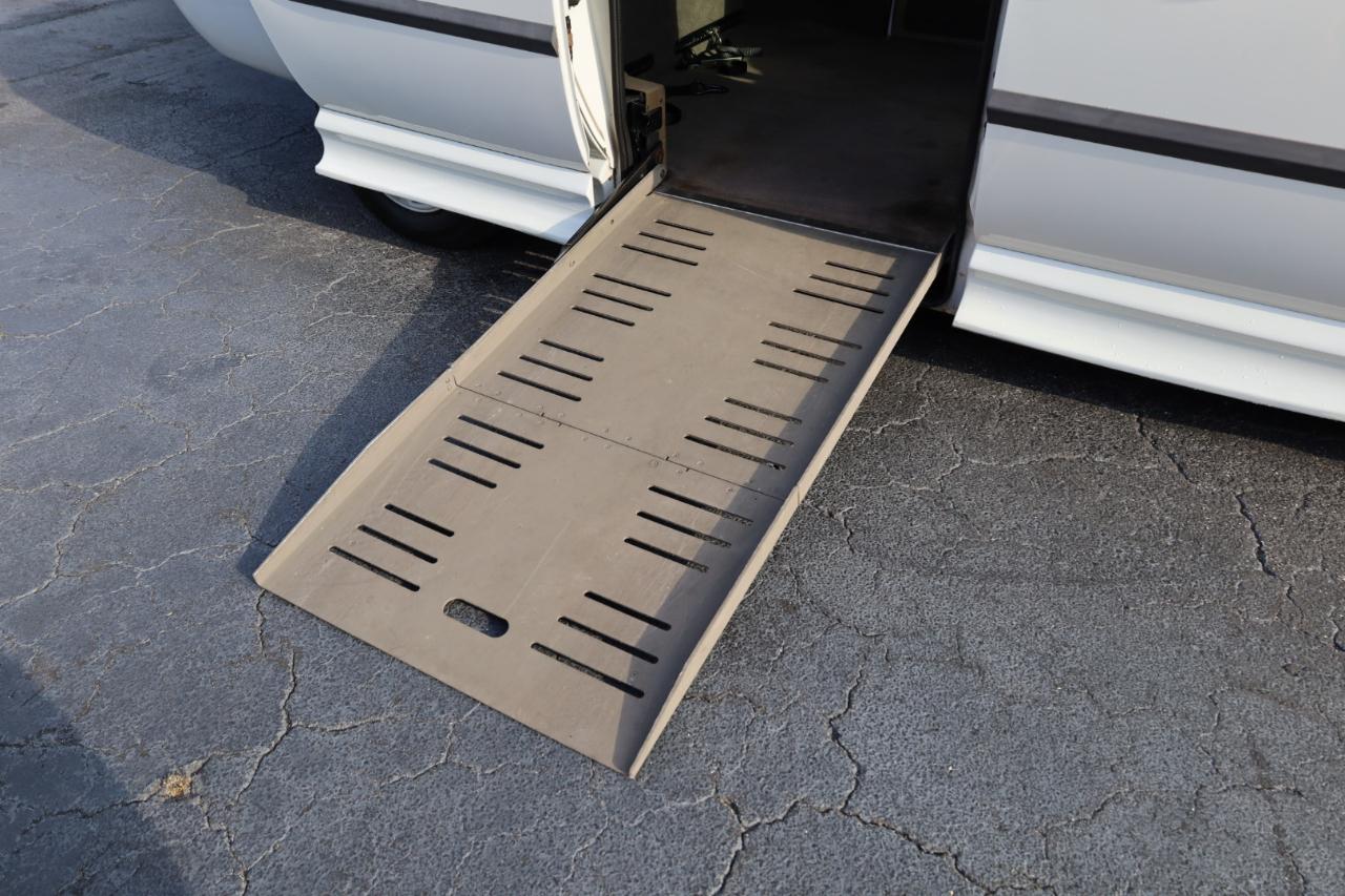 Dodge Caravan 4dr Grand SE 119" WB 2003