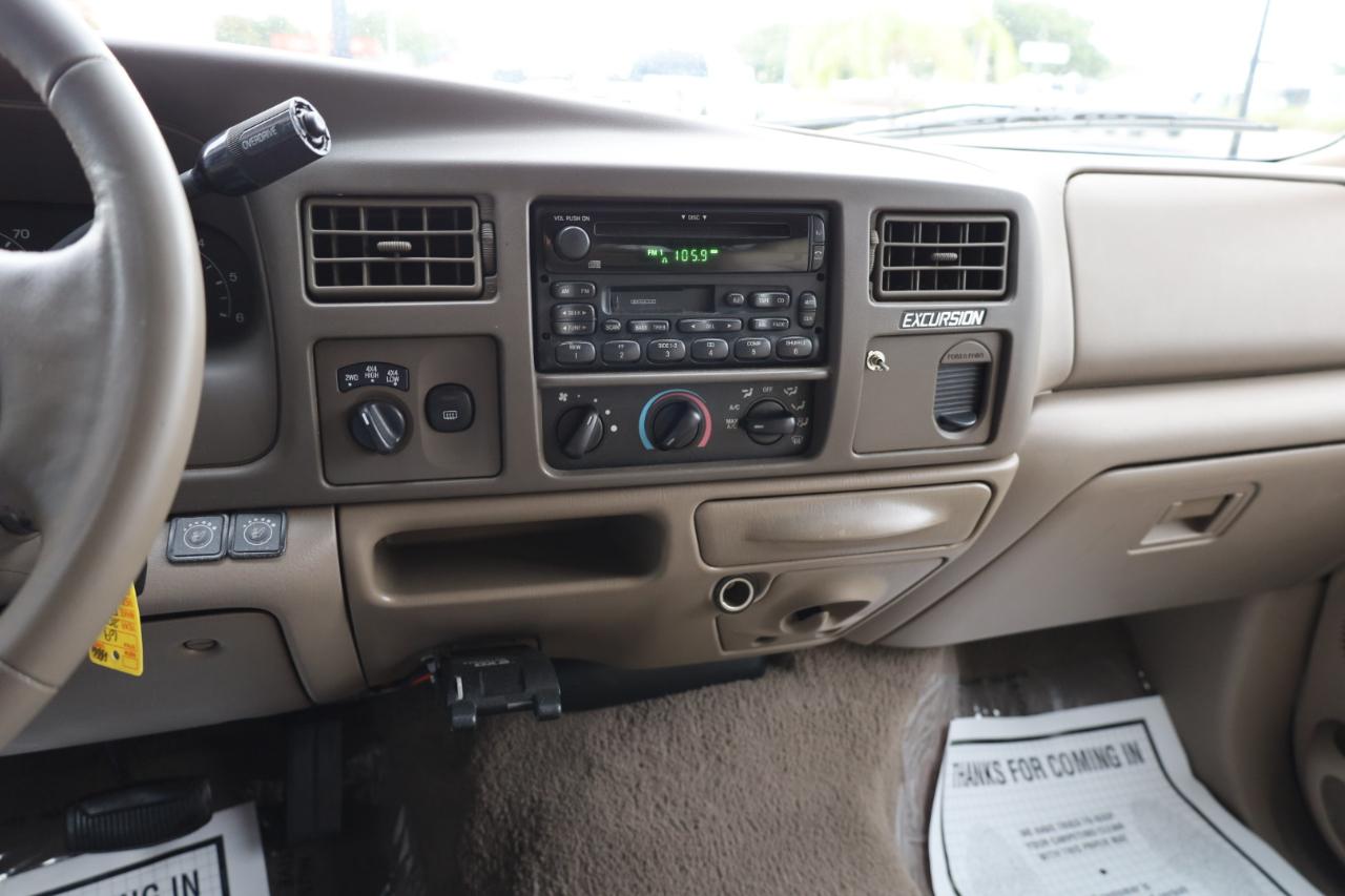 Ford Excursion 137" WB XLT 4WD 2000